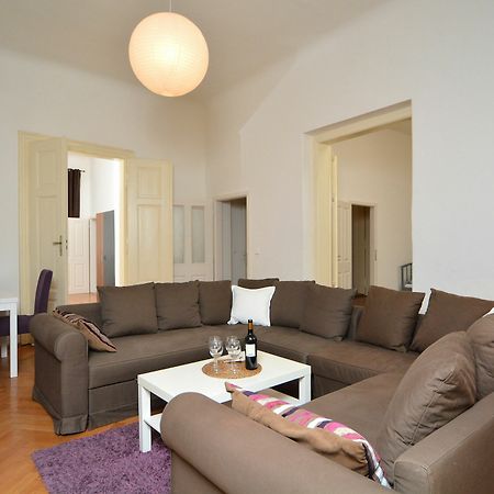 Mivos Prague Apartments エクステリア 写真